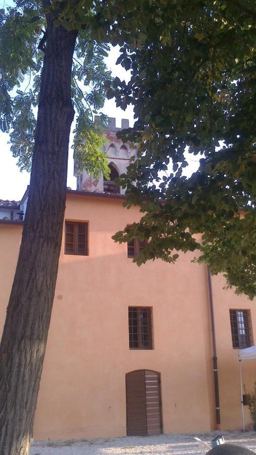 Hostal Badia Altopascio Εξωτερικό φωτογραφία