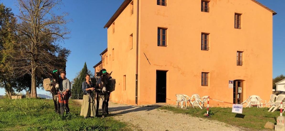 Hostal Badia Altopascio Εξωτερικό φωτογραφία